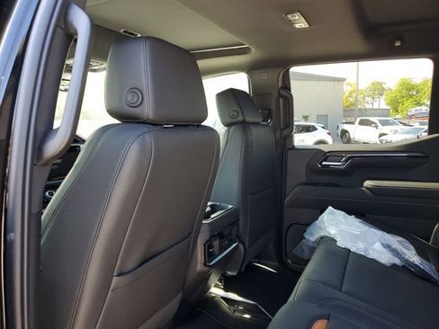 New 2026 GMC Sierra 1500 AT4 w/ AT4 Premium Package AWD/4WD image 11
