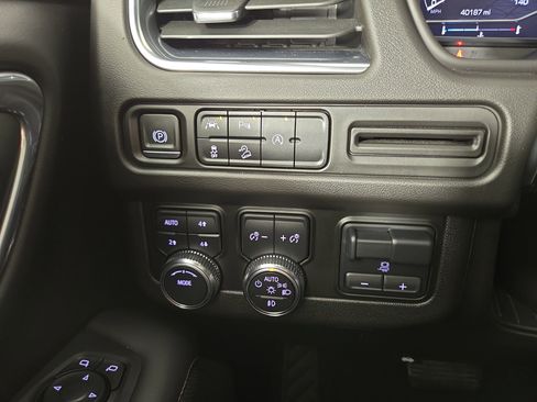 Certified 2023 GMC Yukon XL AT4 w/ Max Trailering Package AWD/4WD image 31