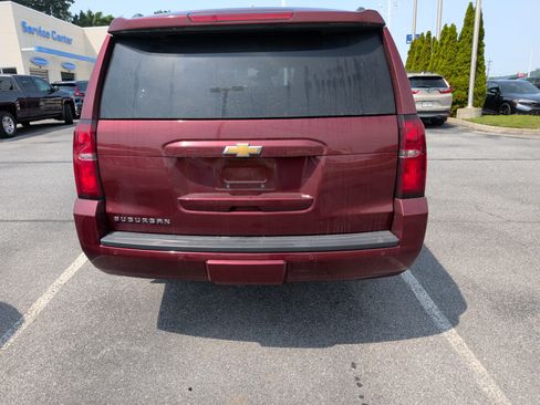 Used 2017 Chevrolet Suburban LT AWD/4WD image 4