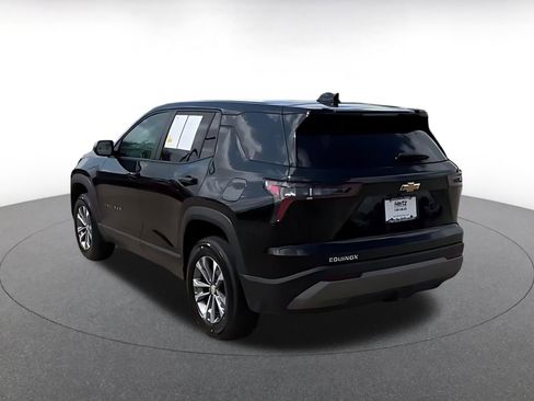 Used 2025 Chevrolet Equinox LT FWD image 11