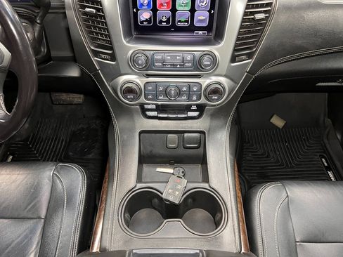 Used 2019 Chevrolet Suburban LS image 6