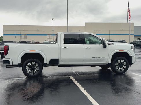 Certified 2025 GMC Sierra 3500 Denali w/ Denali Reserve Package AWD/4WD image 9