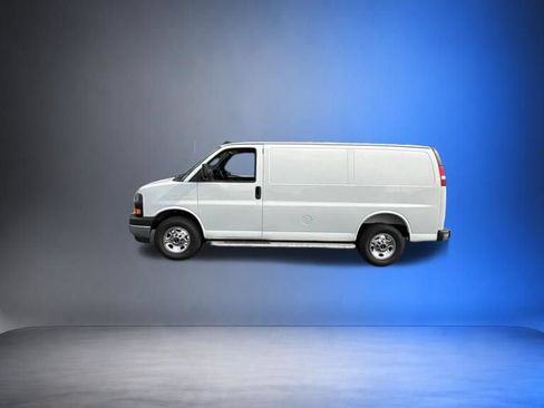 Used 2025 GMC Savana 2500 w/ Driver Convenience Package RWD image 1