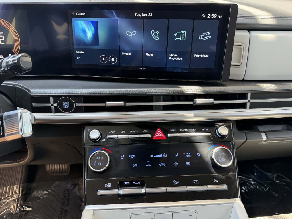 Used 2025 Hyundai Santa Fe SEL FWD image 18