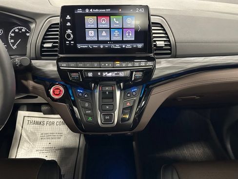 Used 2025 Honda Odyssey Elite image 25