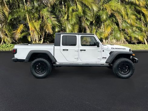Used 2020 Jeep Gladiator Sport w/ Quick Order Package 24S image 4