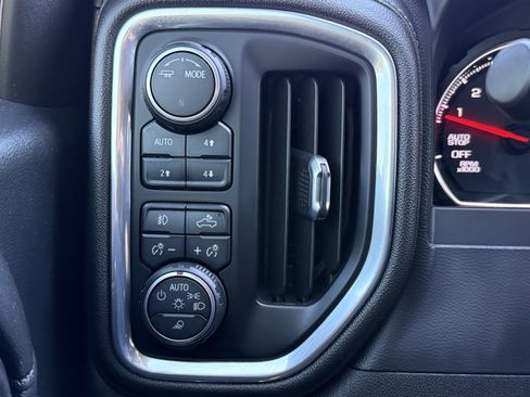 Used 2021 Chevrolet Silverado 1500 LT Trail Boss w/ Convenience Package II image 23