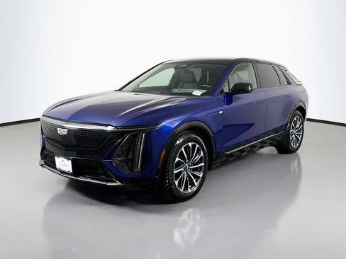Used 2024 Cadillac Lyriq Sport RWD image 3