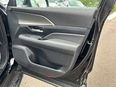Used 2026 Toyota Grand Highlander FWD image 11
