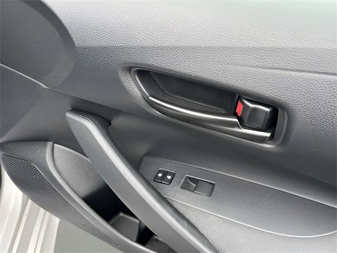 Used 2024 Toyota Corolla LE image 33