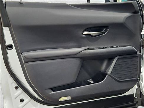 Used 2024 Lexus UX 250h F Sport FWD image 11