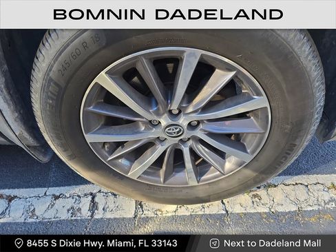 Used 2019 Toyota Highlander SE image 7