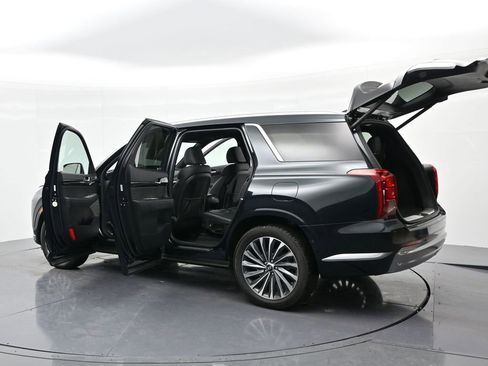 Used 2024 Hyundai Palisade Calligraphy image 27