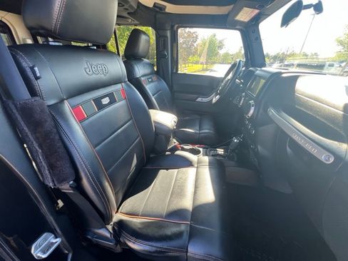 Used 2011 Jeep Wrangler Unlimited 70th Anniversary w/ Connectivity Group AWD/4WD image 43
