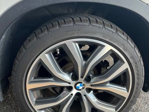 Used 2017 BMW X1 xDrive28i AWD/4WD image 6