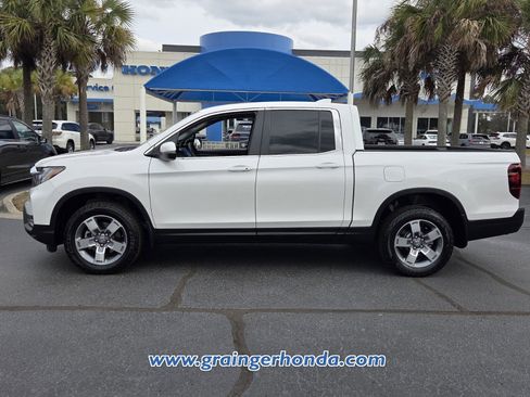 Certified 2024 Honda Ridgeline RTL image 8