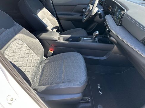 Used 2026 Nissan Kicks SV image 13
