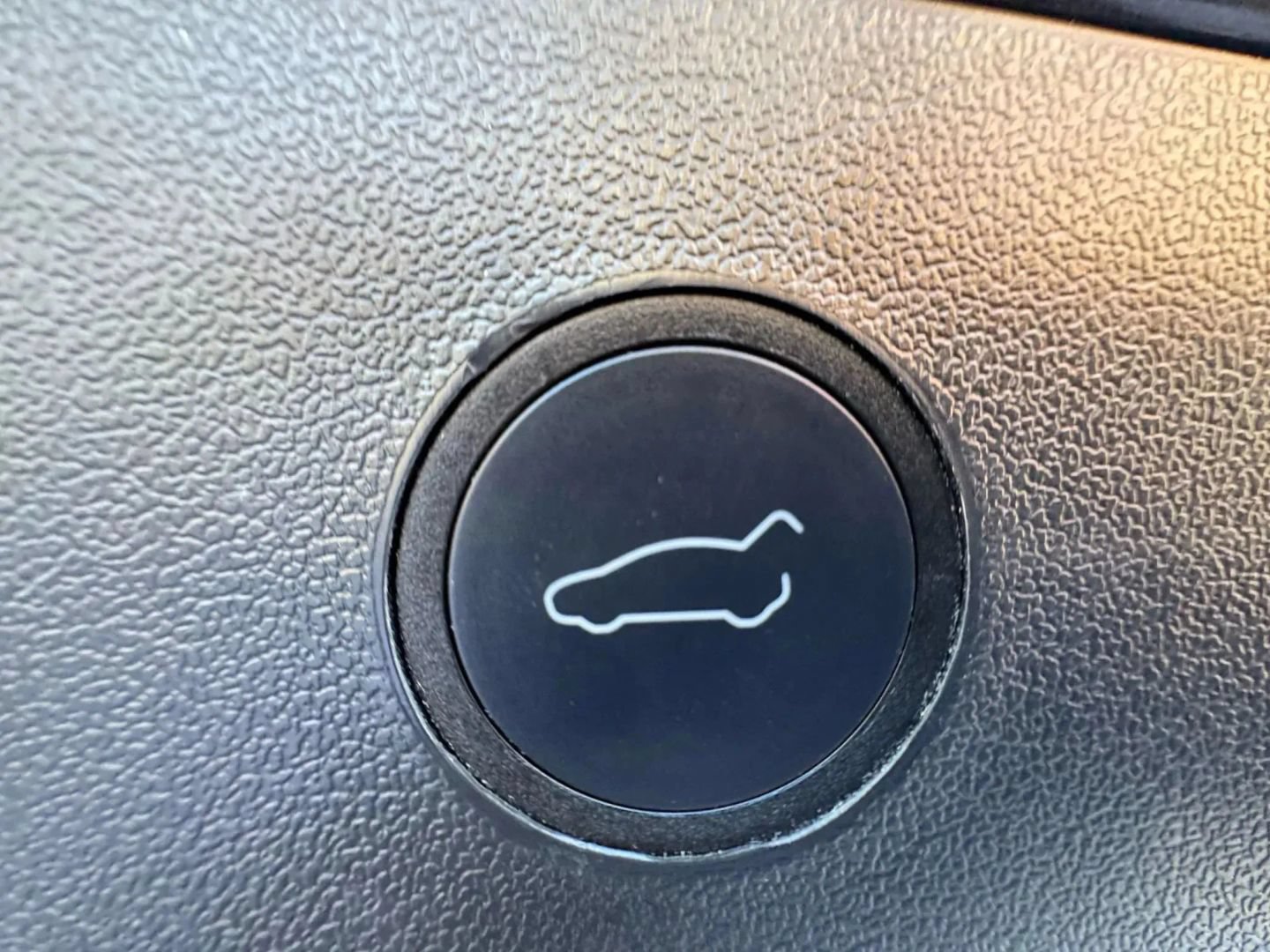 Used 2022 Tesla Model 3 Long Range AWD/4WD image 28
