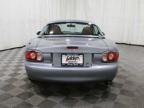 Used 2002 MAZDA MX-5 Miata SE image 21