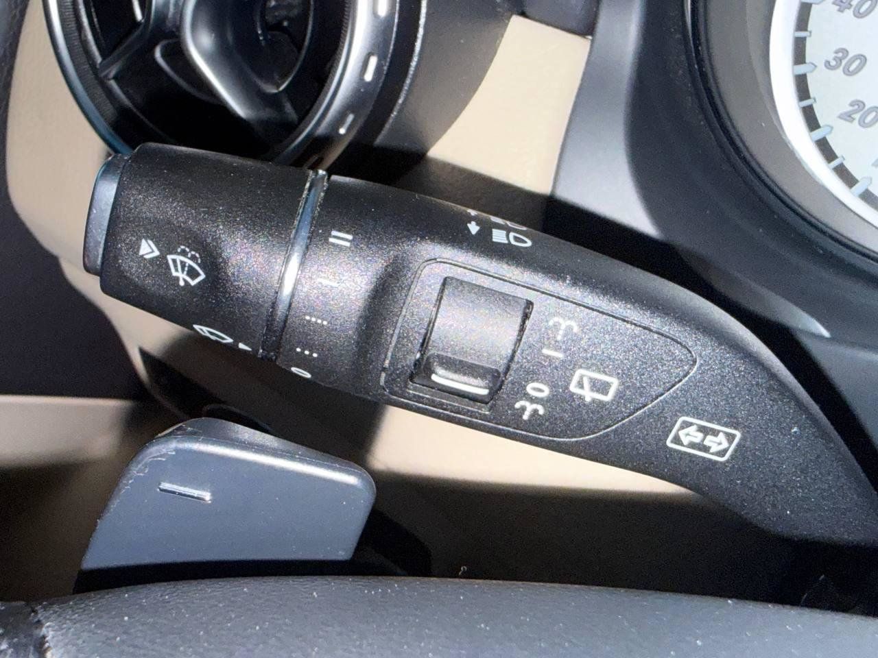 Used 2015 Mercedes-Benz GLA 250 4MATIC w/ Premium Package image 46