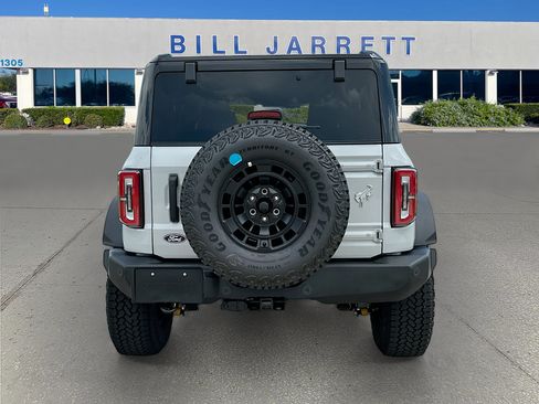 New 2026 Ford Bronco Outer Banks w/ Sasquatch Package AWD/4WD image 5