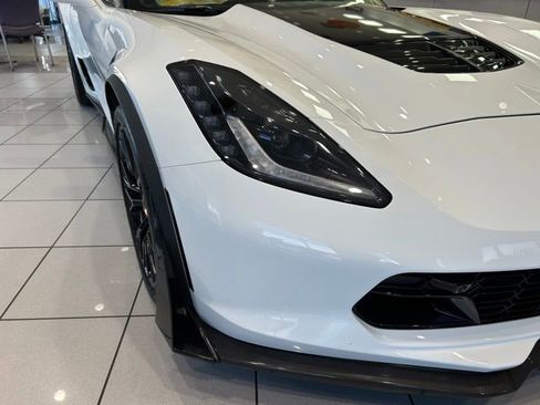 Used 2016 Chevrolet Corvette Z06 w/ 3LZ Preferred Equipment Group image 24