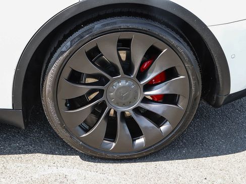 Used 2021 Tesla Model Y Performance AWD/4WD image 13