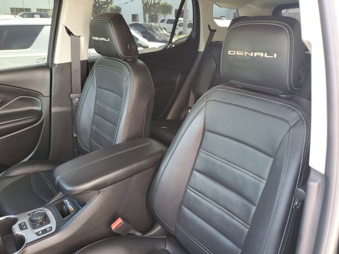 Used 2022 GMC Terrain Denali w/ Black Diamond Edition image 21