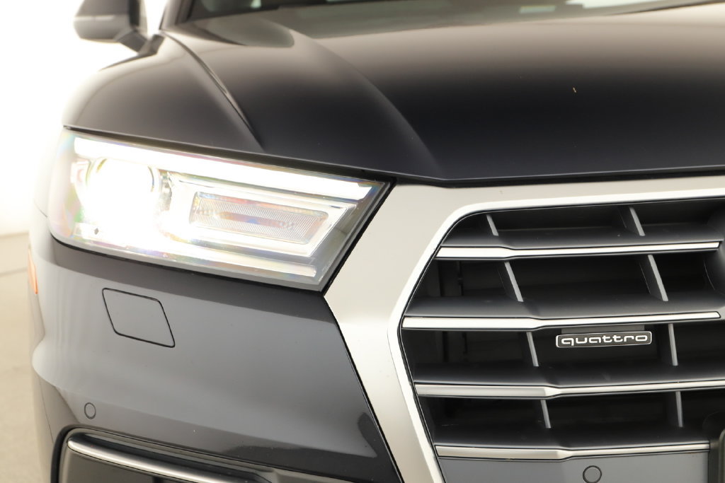 Used 2020 Audi Q5 2.0T Premium w/ Convenience Package AWD/4WD image 34