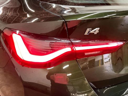 Used 2023 BMW i4 eDrive35 w/ Premium Package image 31