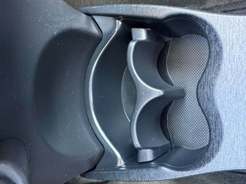 Used 2012 Toyota Yaris SE FWD image 16