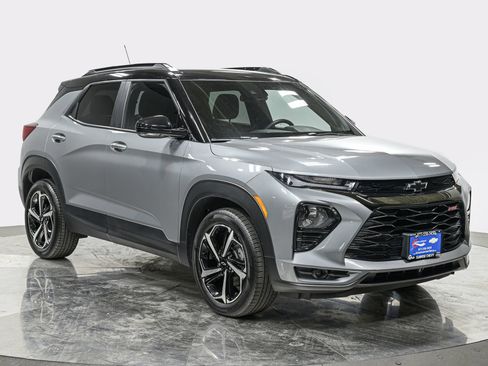 Used 2023 Chevrolet TrailBlazer RS FWD image 9