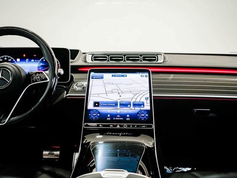 Used 2025 Mercedes-Benz Maybach S 680 4MATIC image 13