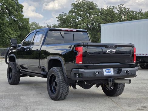 Used 2025 Chevrolet Silverado 3500 High Country w/ High Country Premium Package AWD/4WD image 5