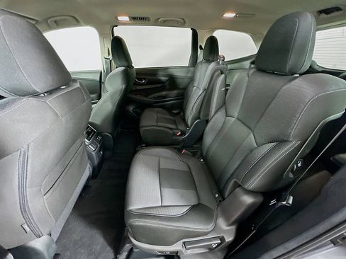 Certified 2024 Subaru Ascent Premium w/ Convenience Package image 31