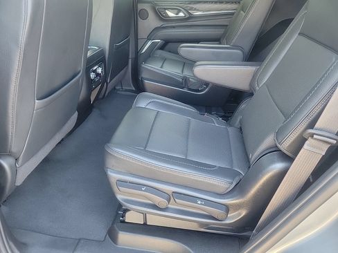 Used 2023 GMC Yukon Denali AWD/4WD image 15