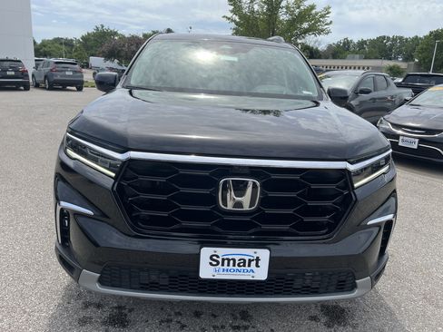 Used 2024 Honda Pilot Elite image 9