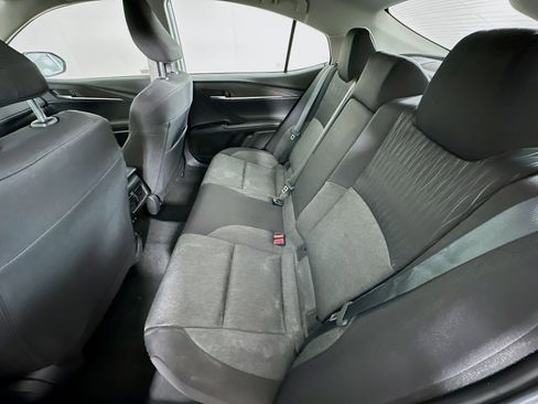 Used 2025 Toyota Camry LE image 28