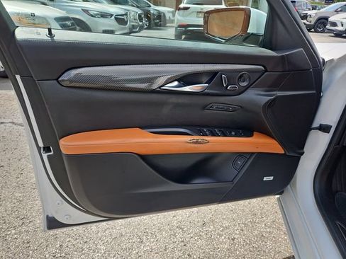 Used 2017 Cadillac CT6 Luxury AWD/4WD image 17