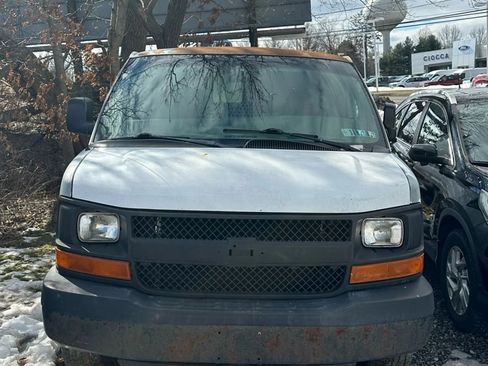 Used 2006 Chevrolet Express 2500 image 3