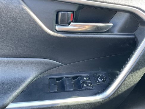 Used 2020 Toyota RAV4 XLE image 11