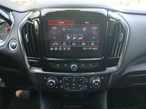Used 2022 Chevrolet Traverse High Country image 18