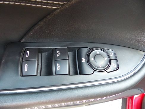 Used 2022 Buick Envision Preferred FWD image 22