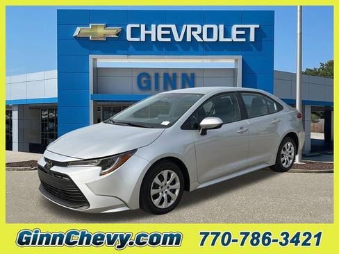 Used 2024 Toyota Corolla LE image 1