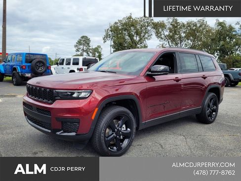 New 2025 Jeep Grand Cherokee L Altitude AWD/4WD image 1