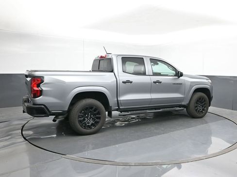 Used 2025 Chevrolet Colorado W/T w/ WT Custom Package image 5