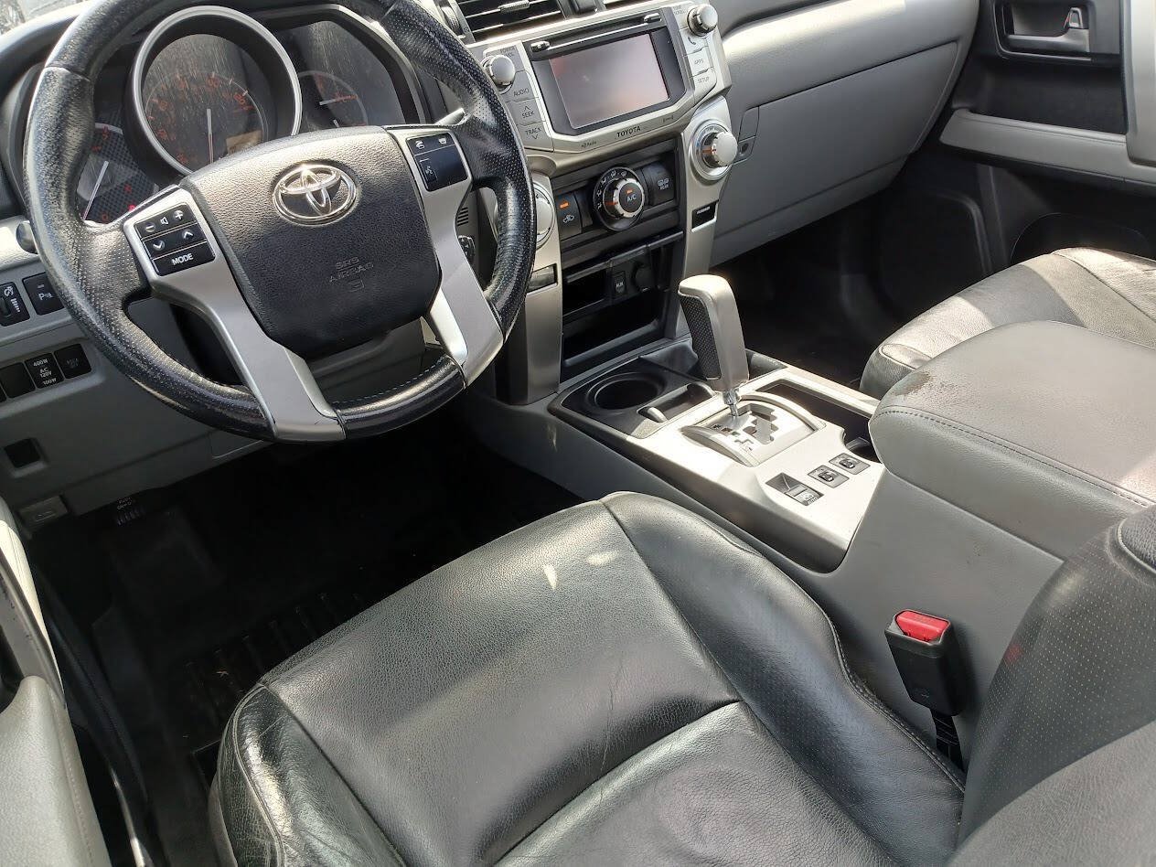 Used 2012 Toyota 4Runner SR5 w/ Premium Pkg AWD/4WD image 24