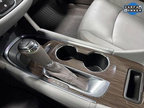 Used 2018 Chevrolet Malibu Premier image 19