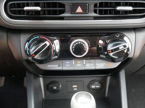 Used 2023 Hyundai Kona SE AWD/4WD image 29