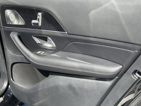 Certified 2025 Mercedes-Benz GLS 450 4MATIC image 19